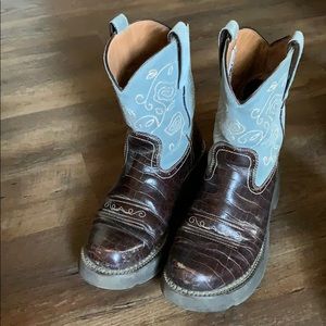 women’s ariat western boots.